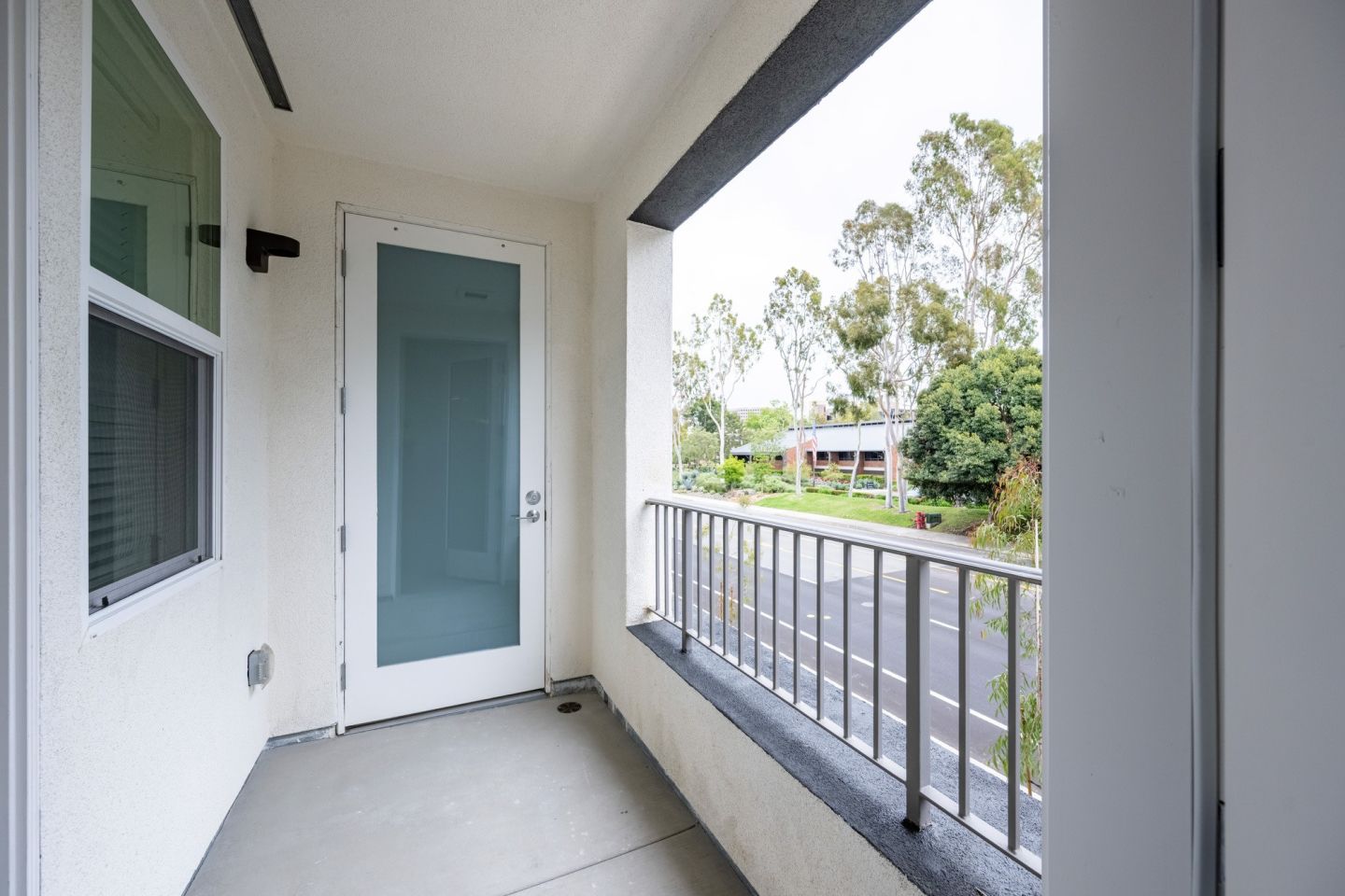 Enzo Apartments Image 11