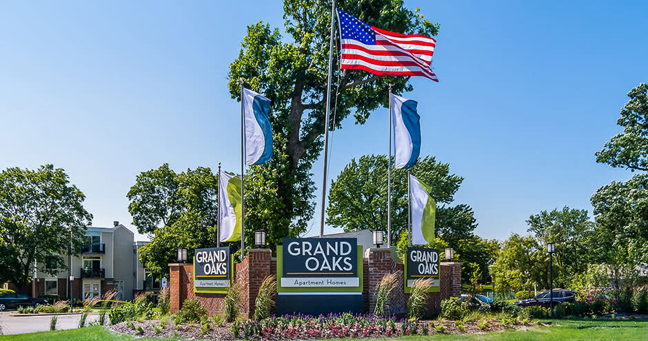 Grand Oaks Apartments Image 4