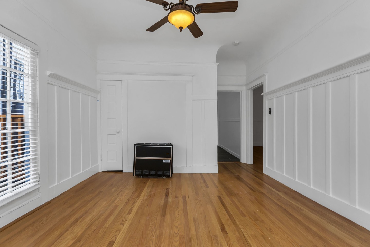 609 Ashbury Image 4