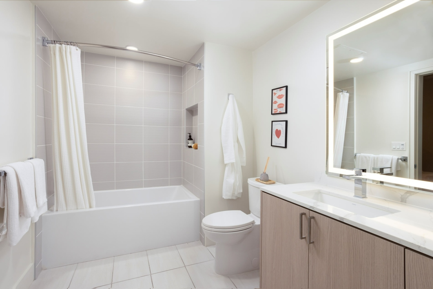 Residences at West Edge Image 5