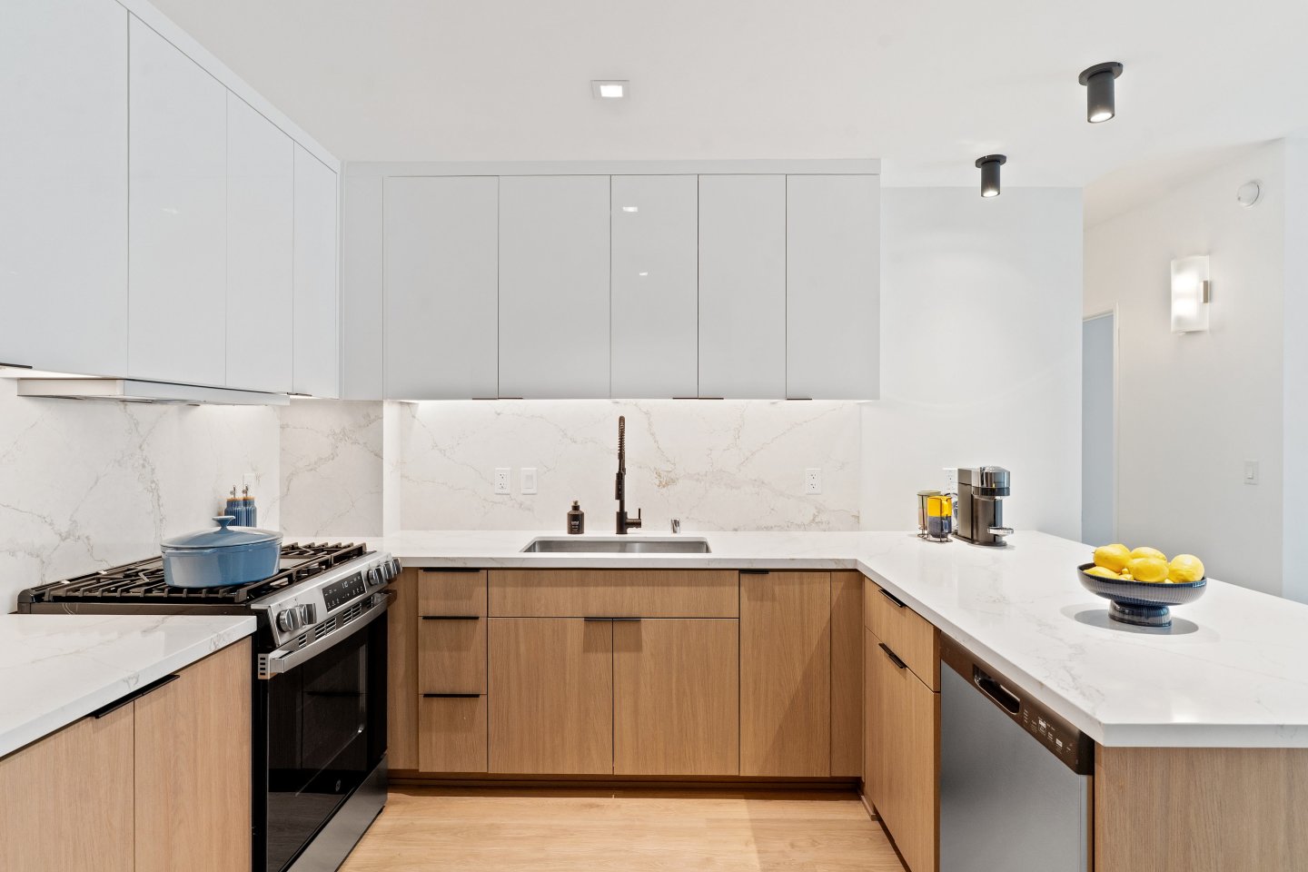 333 Fremont Image 16