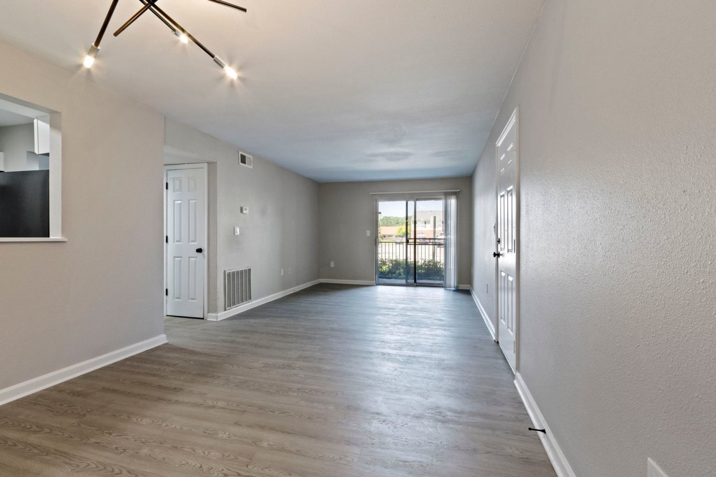 The Latitude Apartments Image 15