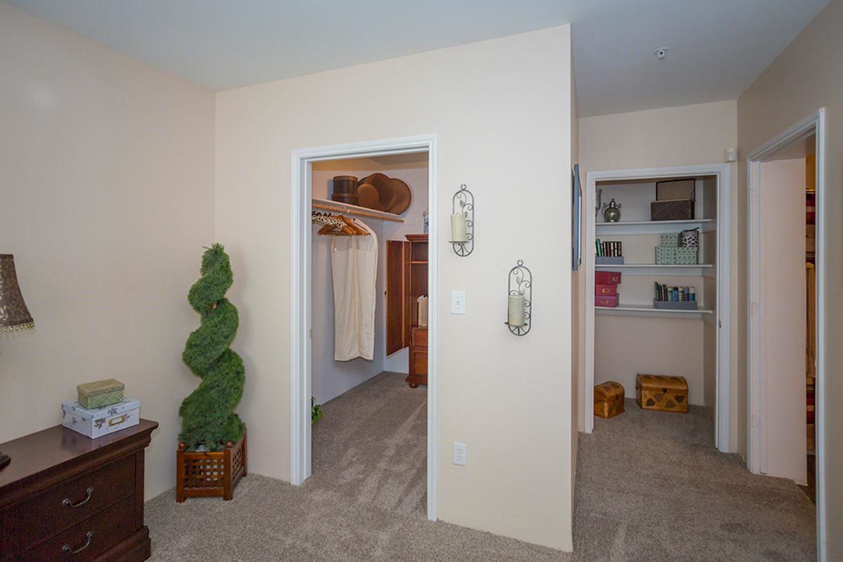 Catalina Village Apartment Homes Image 6