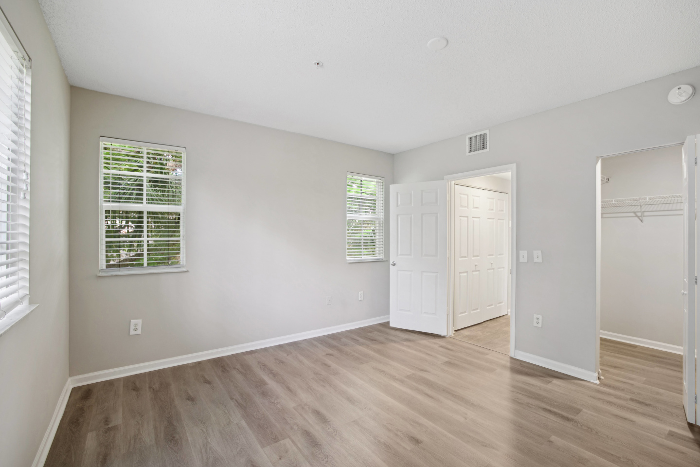 Miramar Lakes Apartments Image 10