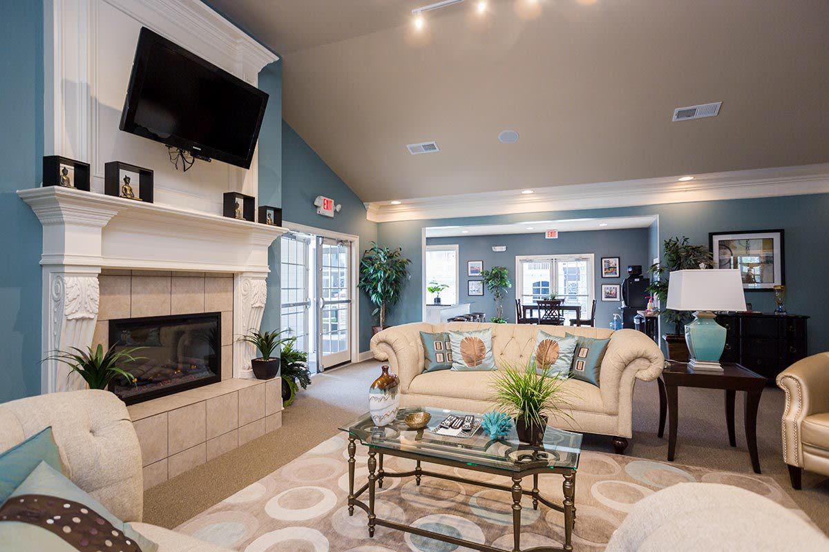 The Astoria Apartment Homes Image 1