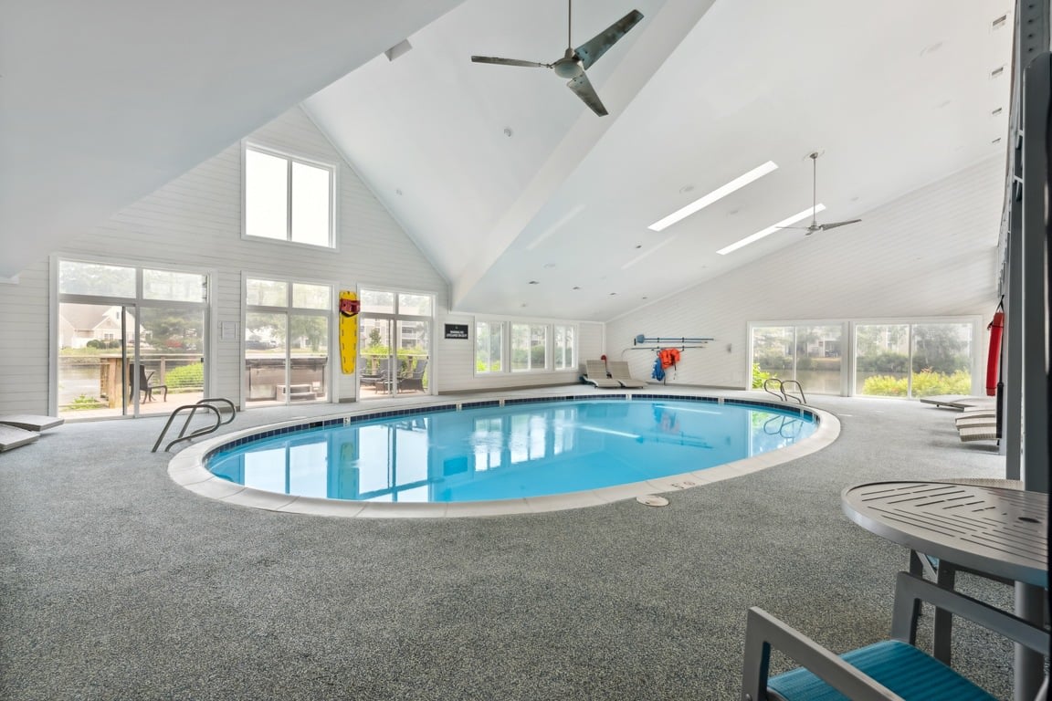 Linkhorn Bay Apartments Image 11
