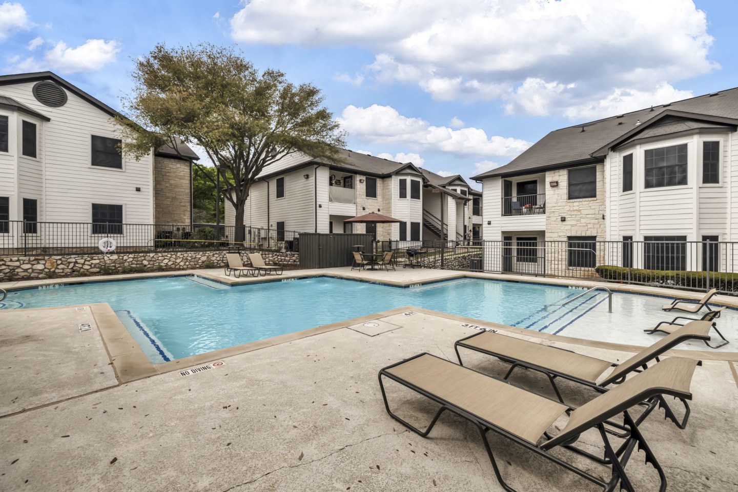 SoCo Apartments Image 46