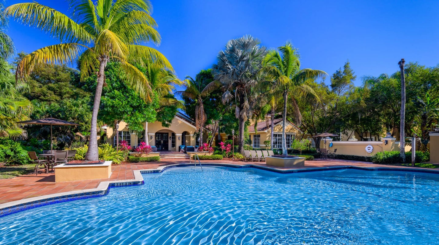 Quiet Waters Apartment Homes Image 3