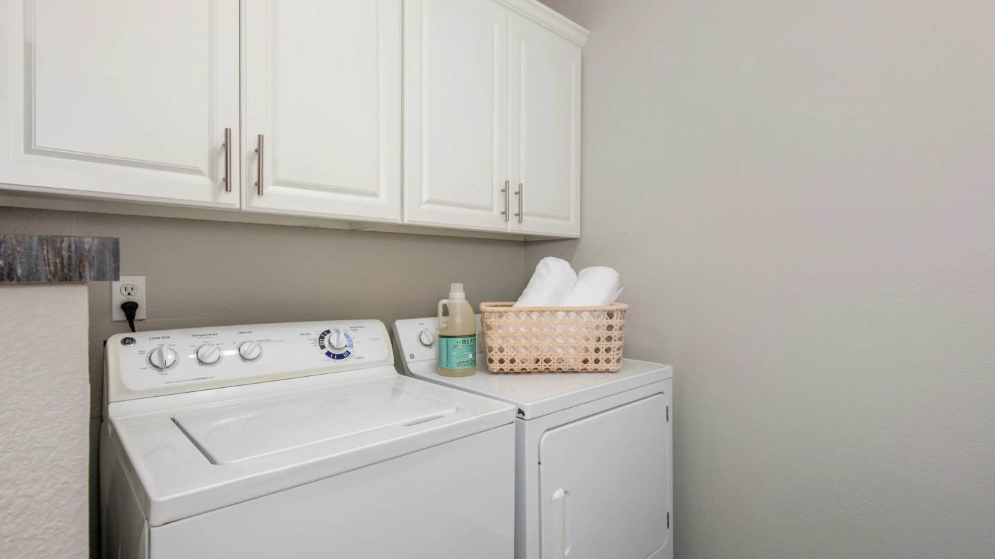 Lenox West Luxury Apartments Image 10