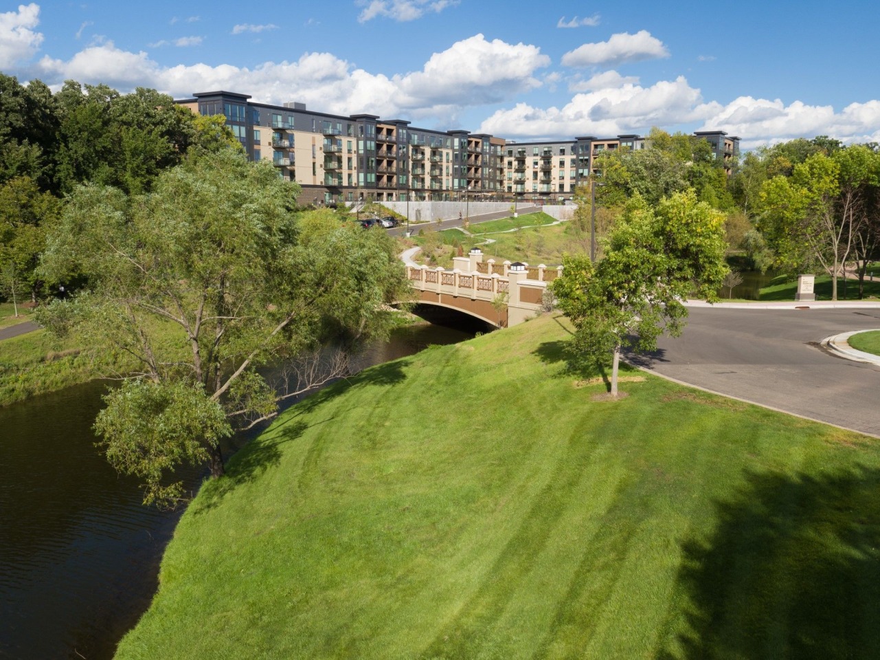 The Island Residences at Carlson Center Image 3