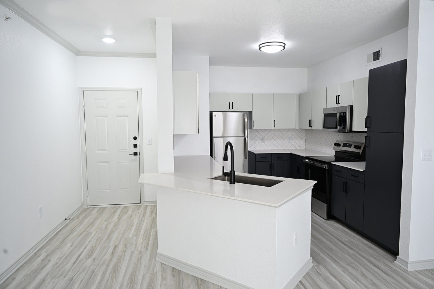 Birchstone Northlake Image 1