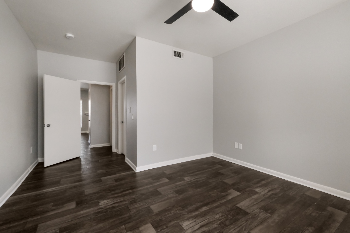 Castle Hills Townhomes Image 44