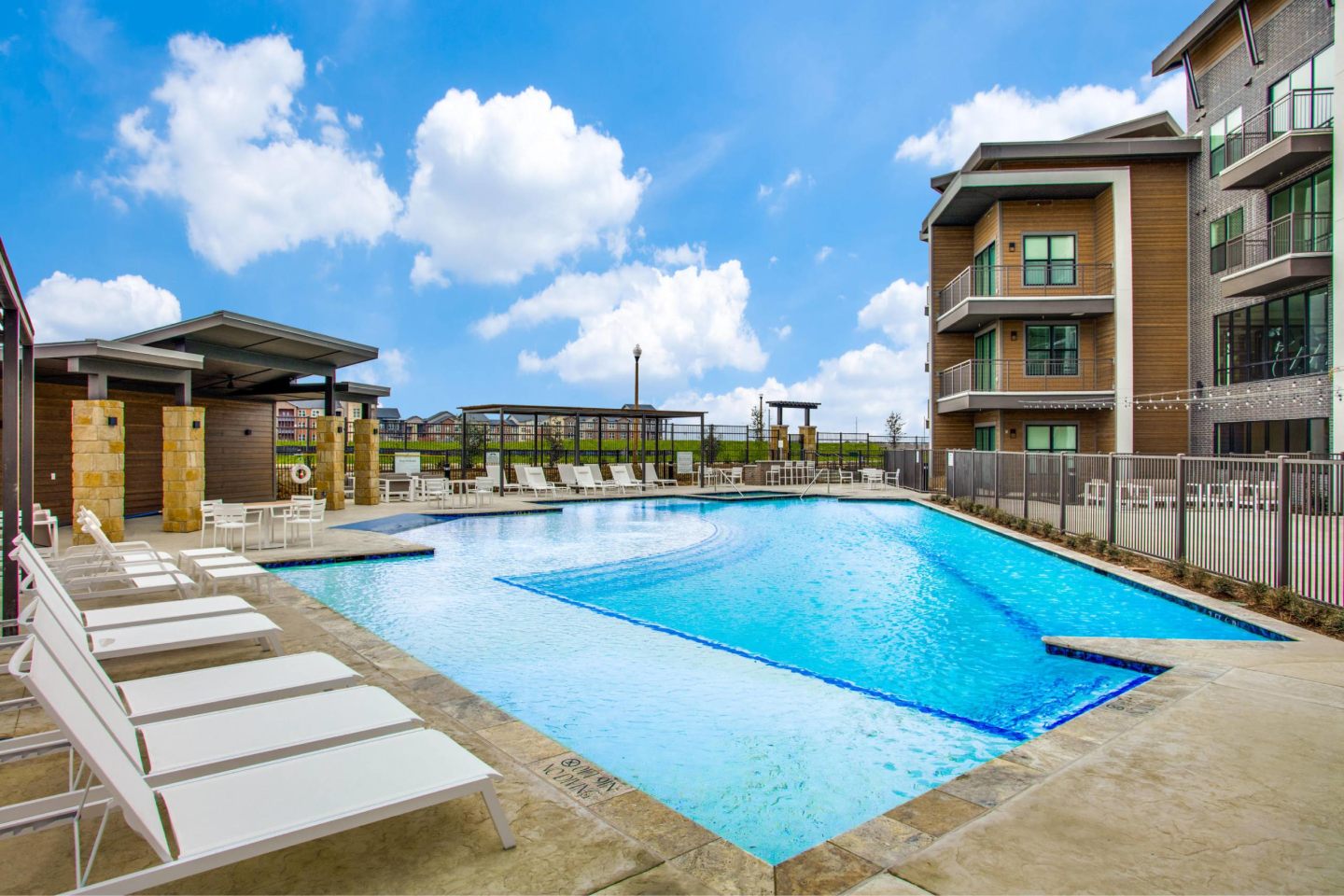 Senior Housing- Vibrant Adult Community - Vista at Rayzor Ranch Image 2