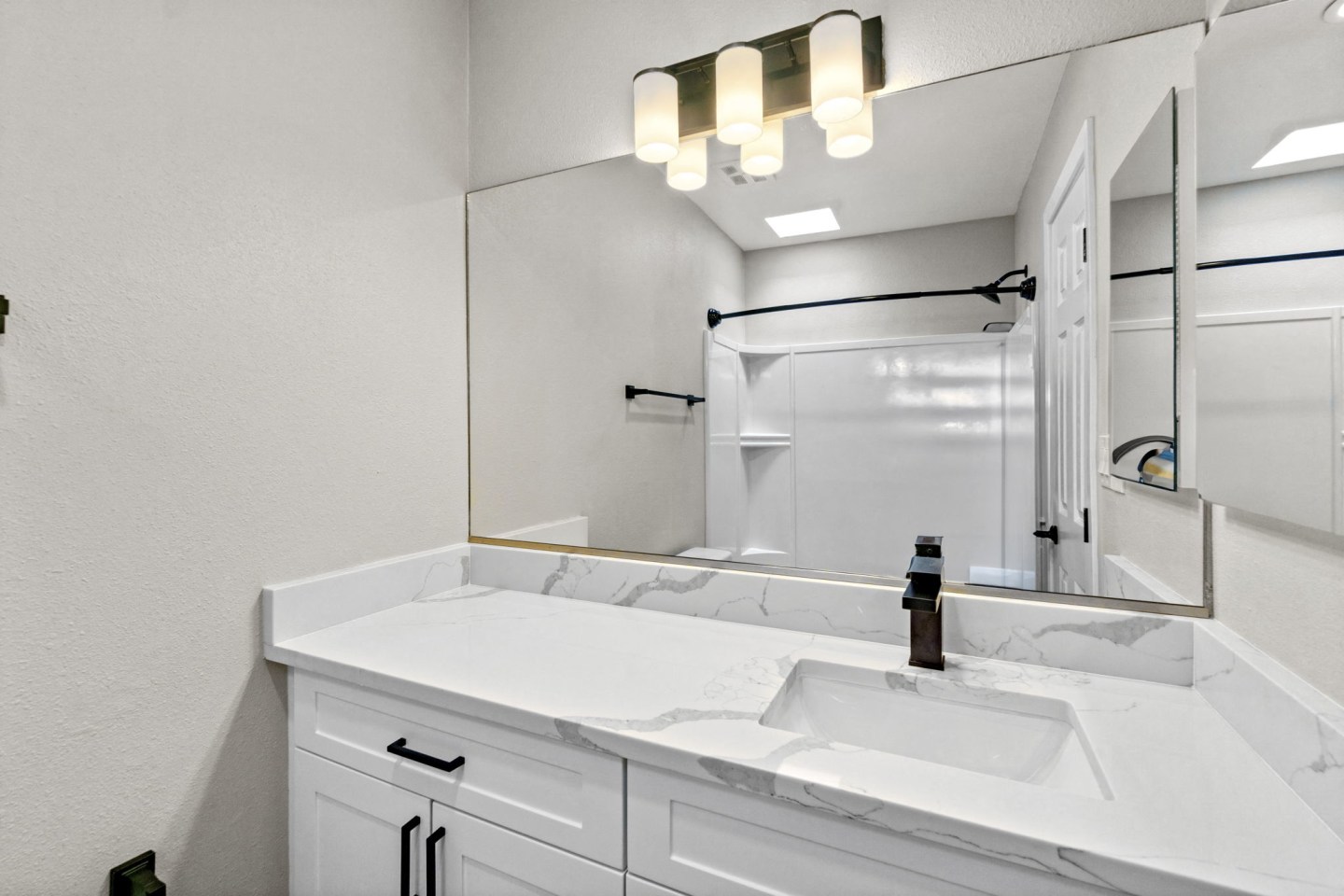 Ocean Breeze Terrace Image 7