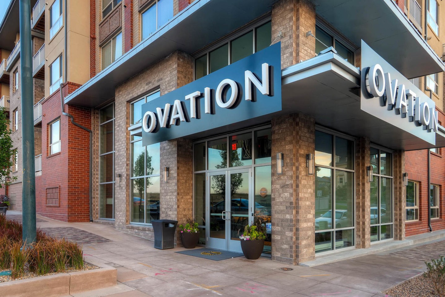Ovation Image 24
