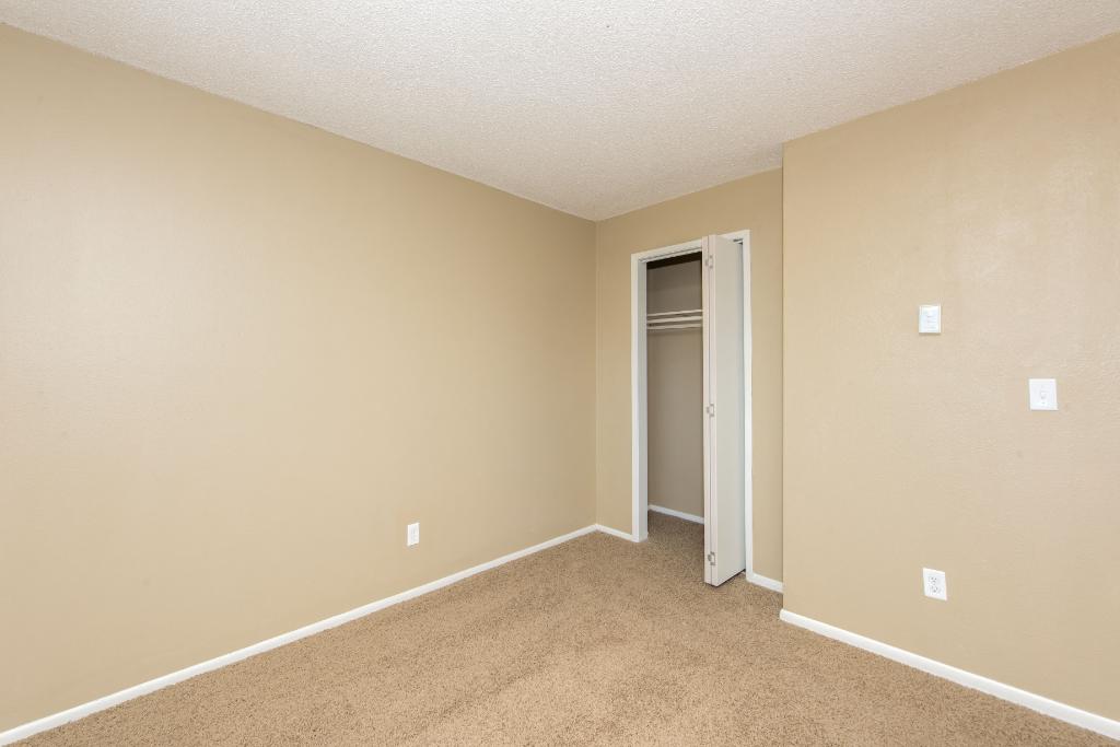 Royal Greens Apartments Image 21