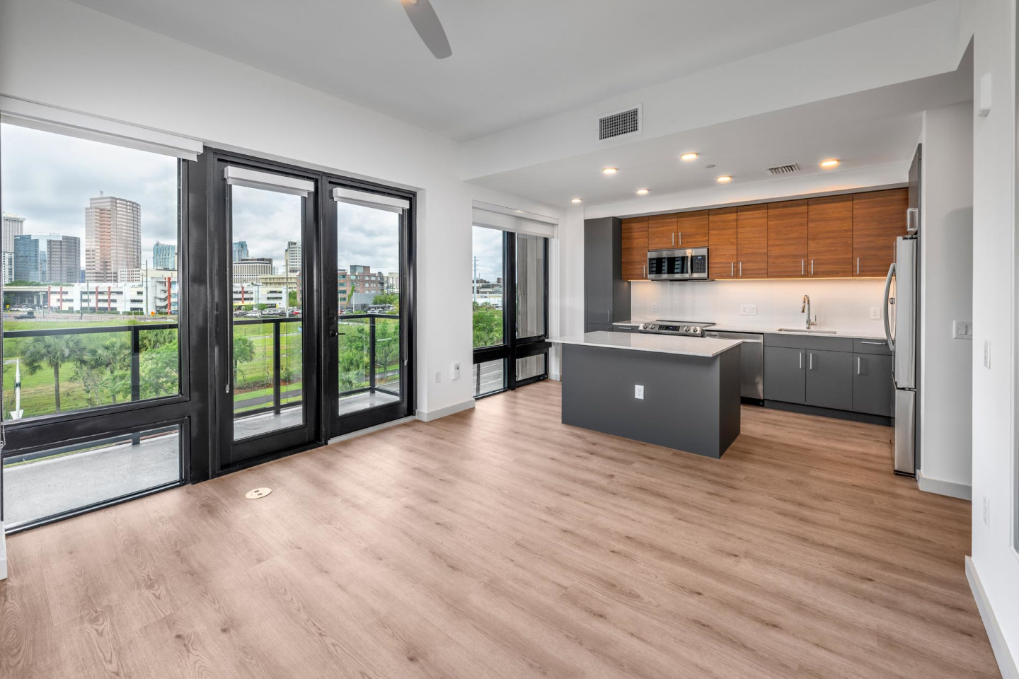 101 N Meridian Image 16