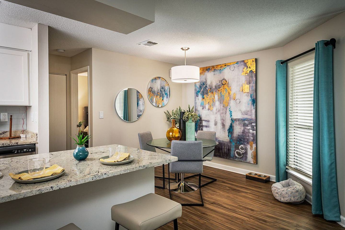 The Taylor at 502 Image 18