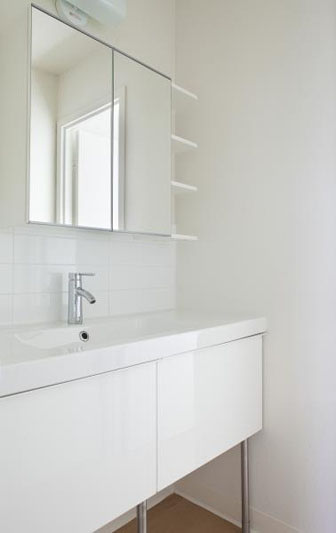 805 Dahlia Image 1