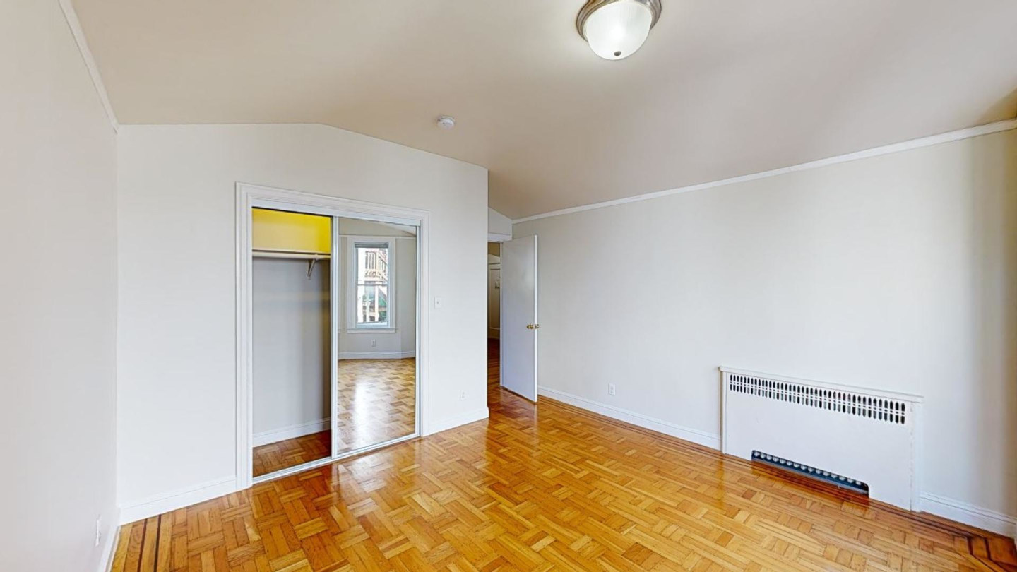 915 Pierce Image 25
