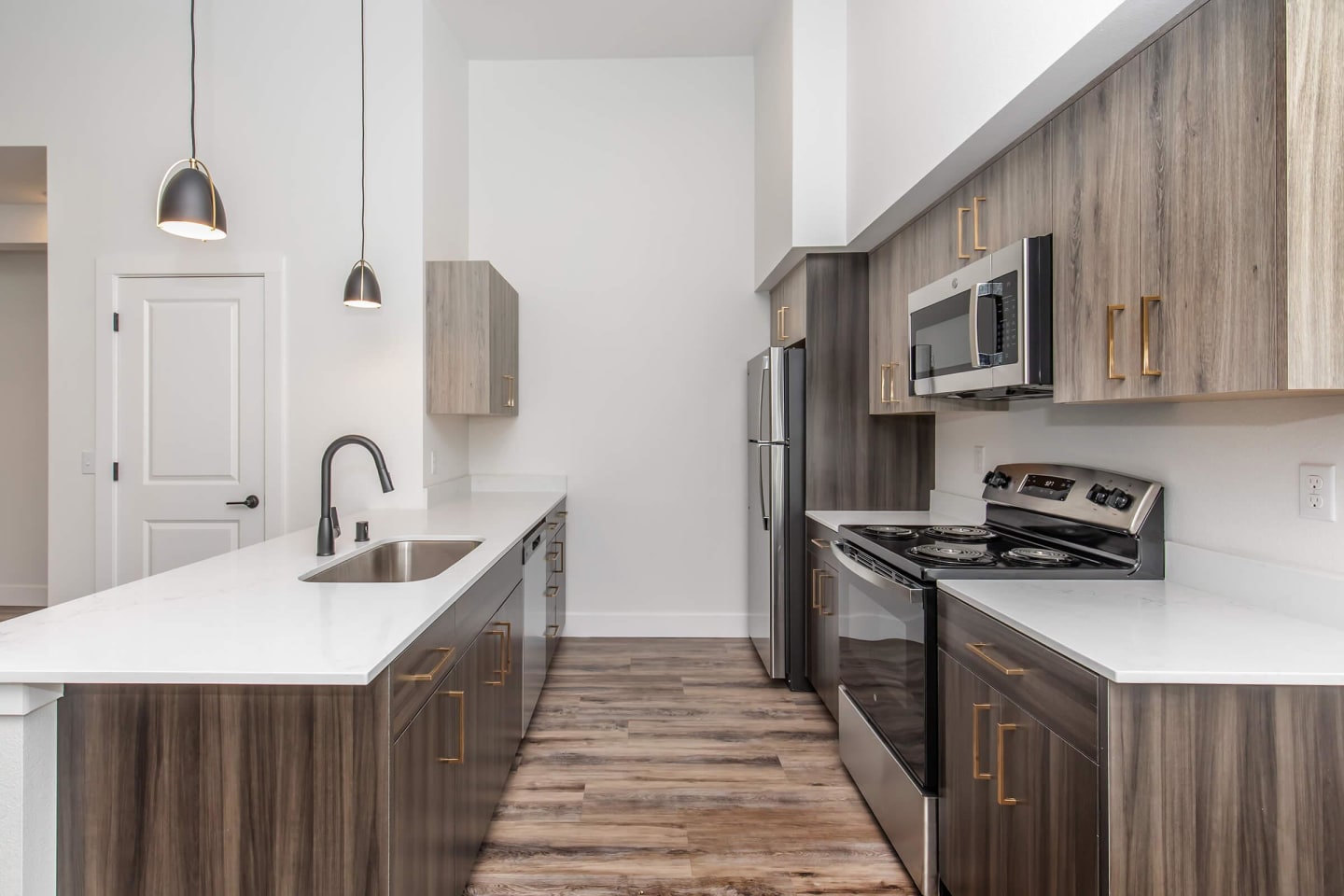 Lakeview Apartments Image 34