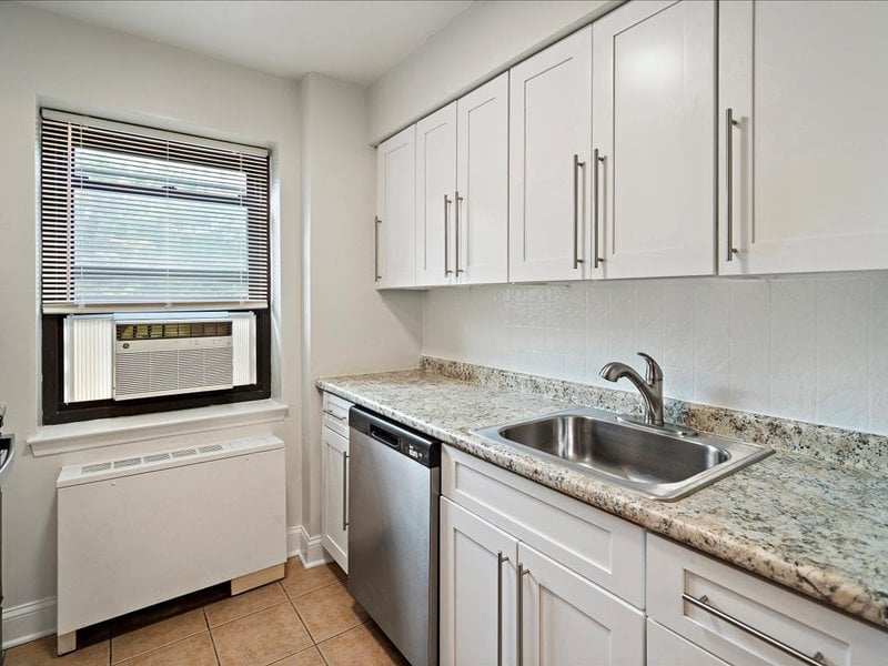 Grand Imperial Apartments Image 2
