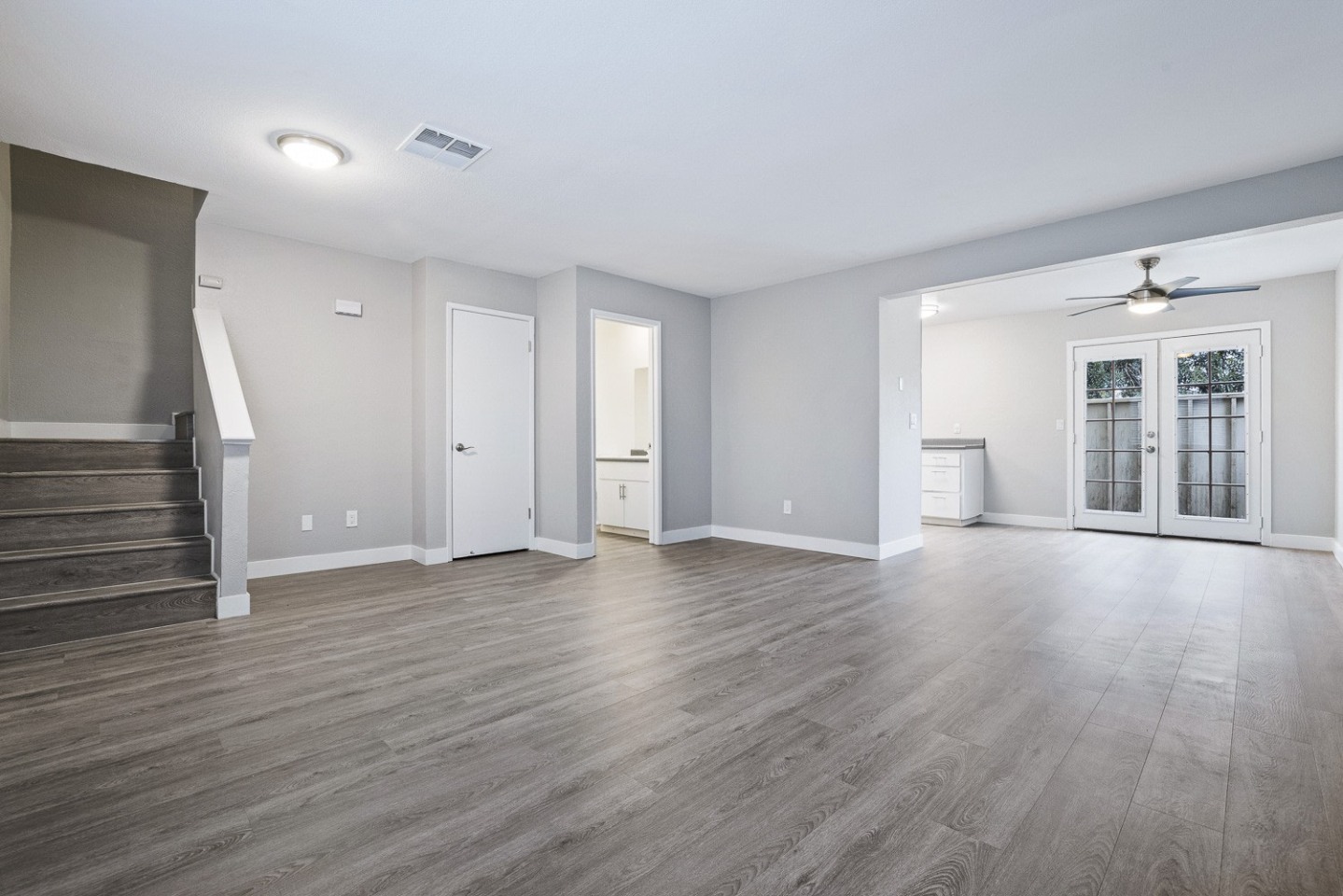 Oak Park Townhomes Image 13