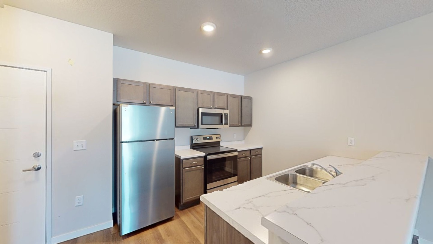 Boulevard Apartments & Townhomes Image 18