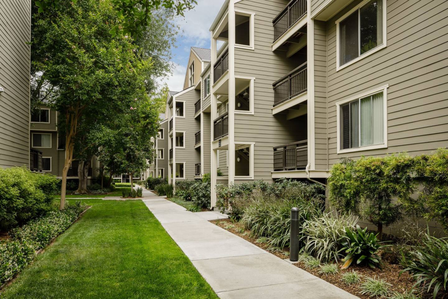 Orchard Glen Apartments Image 5