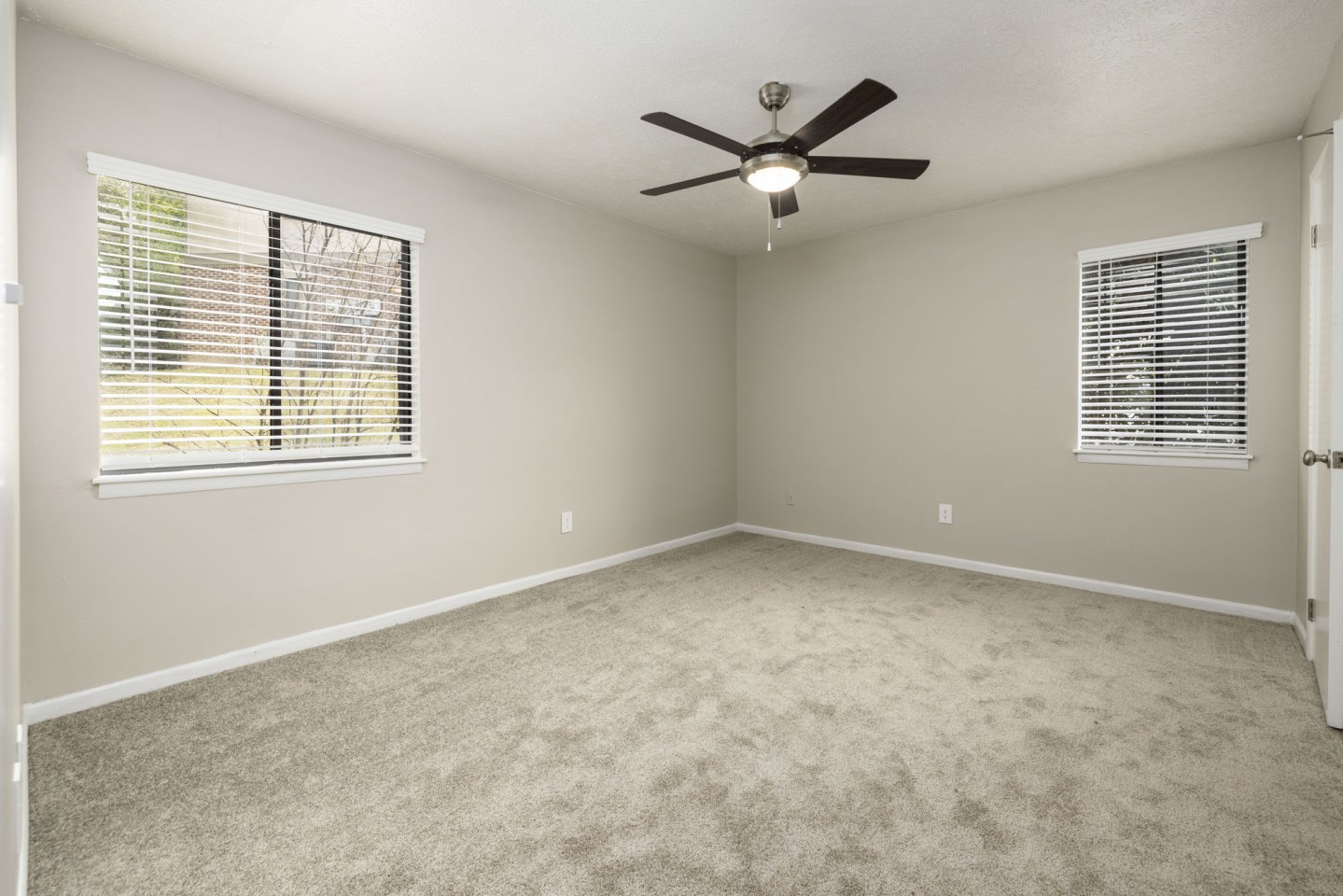 Cross Creek Apartments Image 24