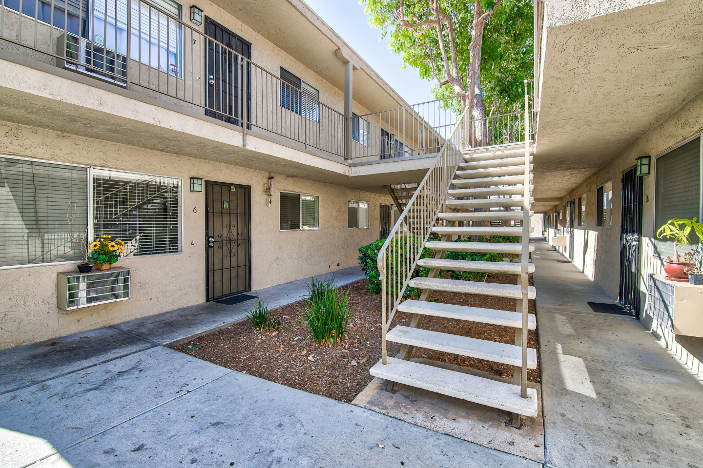 Monterey Apartments Image 37