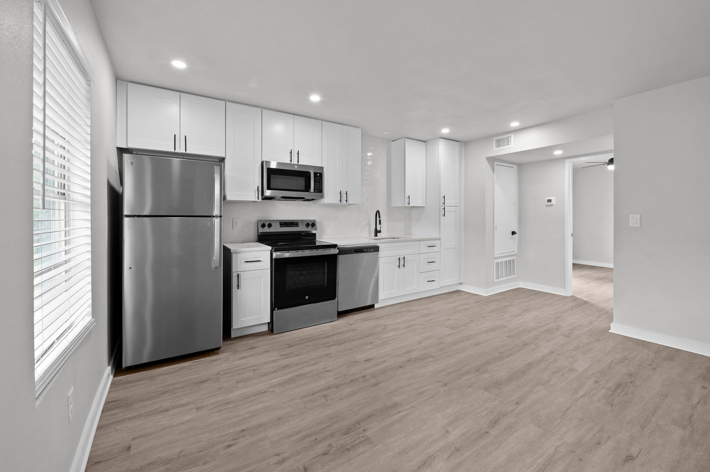 Sunset Heights Image 72