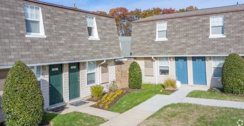 The Townhomes at River's Gate Image 24