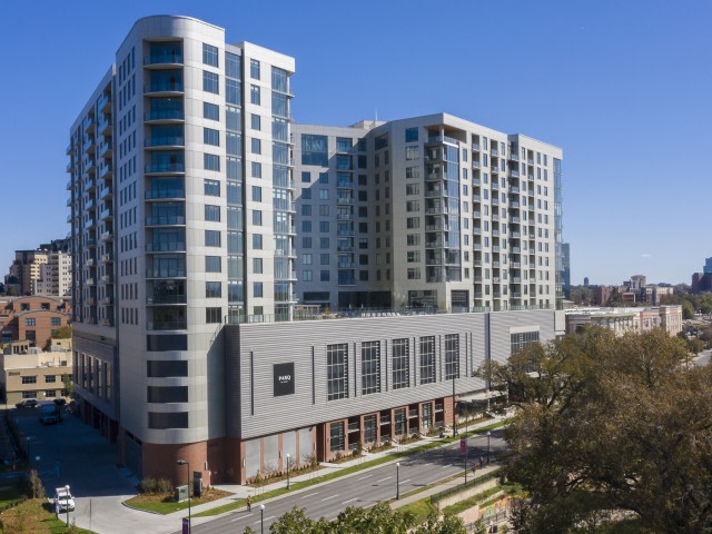 Parq on Speer Image 39