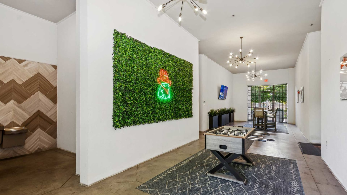 Crest at Las Colinas Image 10