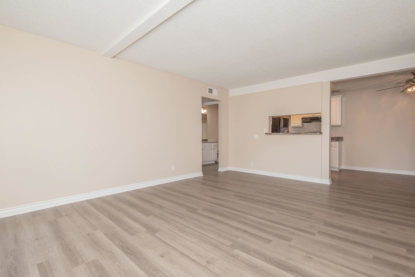 Raintree Apartment Homes Image 2
