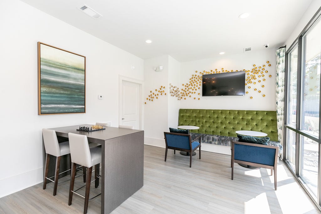 1401 West Paces Image 17