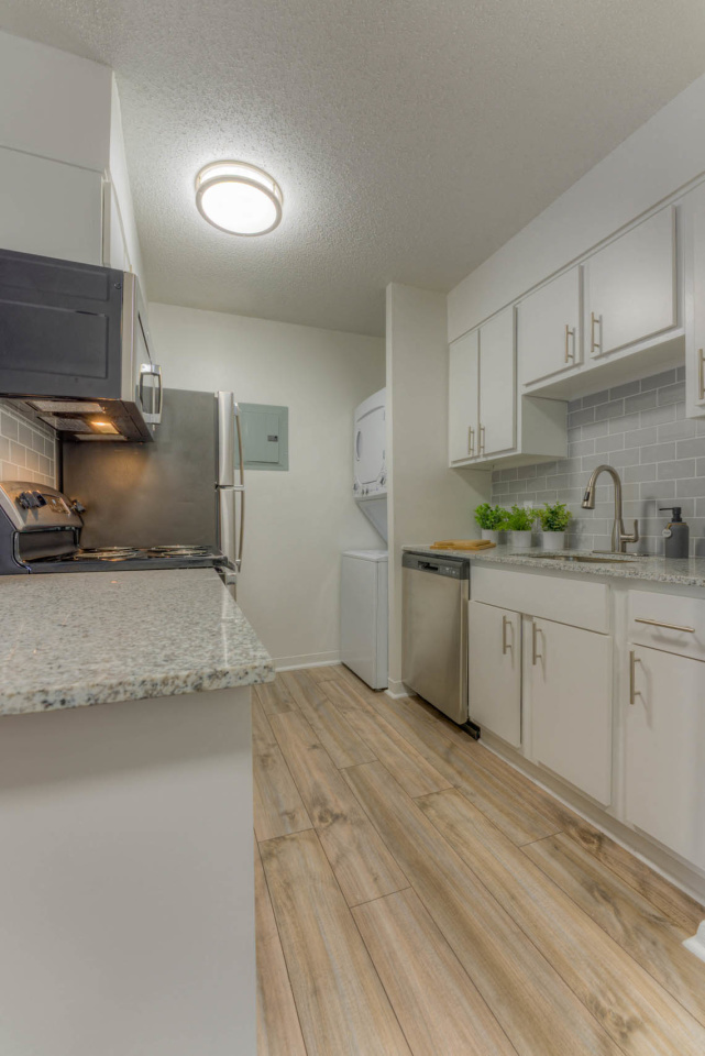 Brightwaters Apartments Image 5