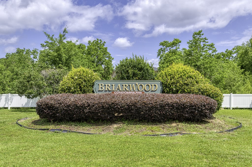 Briarwood Condominiums Image 10