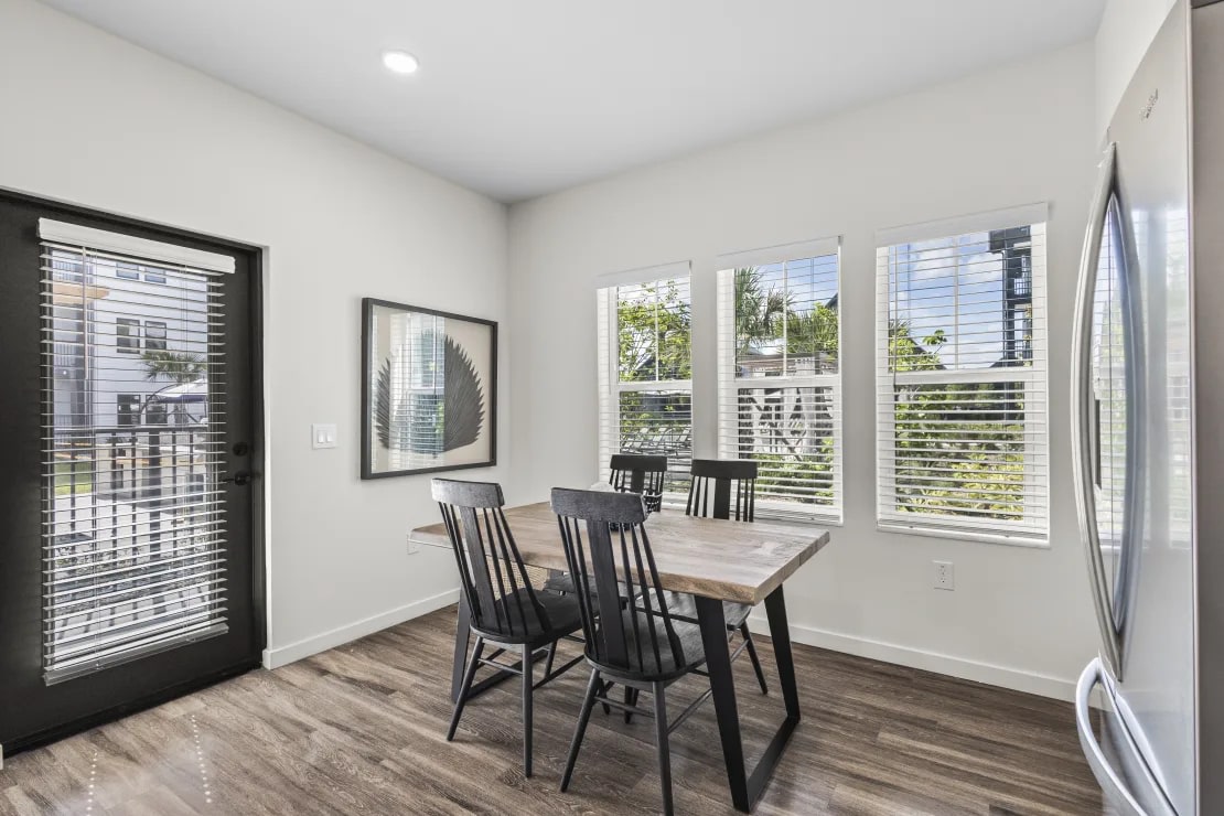 Azalea Luxury Apartments Image 3