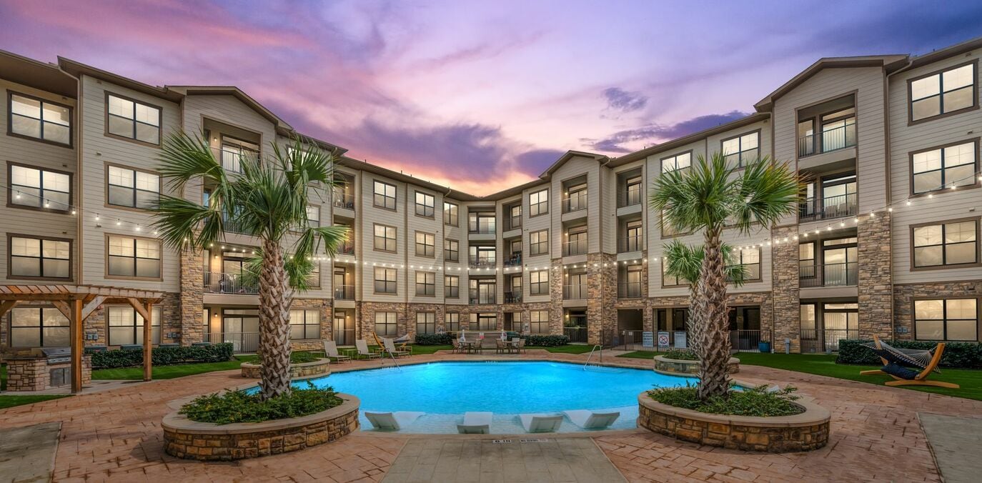 Waterside Village Image 10