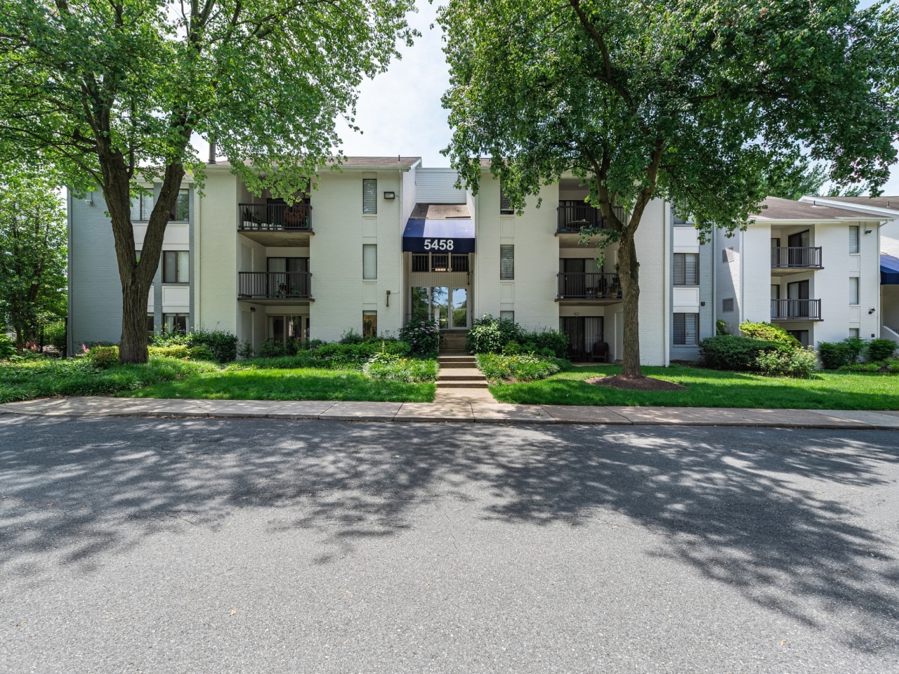 Cedar Place Apartments Image 2