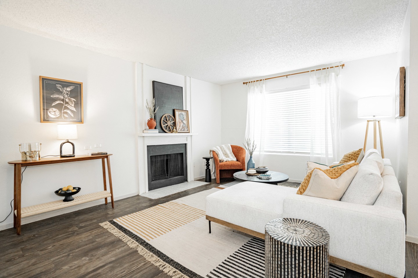 Riverwalk Apartments Image 2