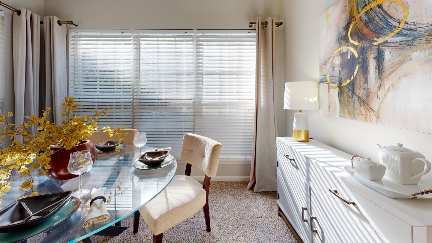 Dwell At Naperville Image 17