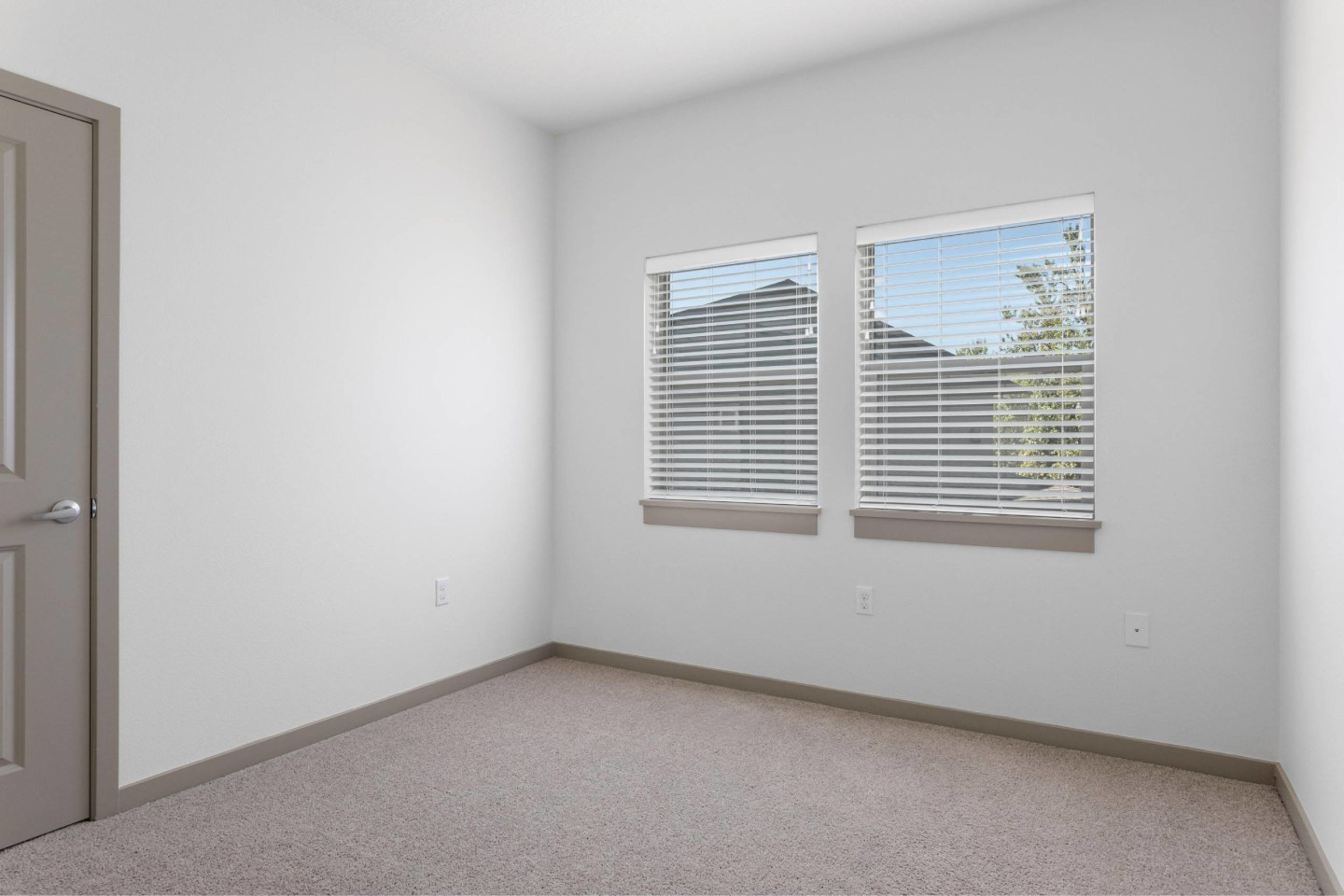 Edgewater at the Cove Image 11