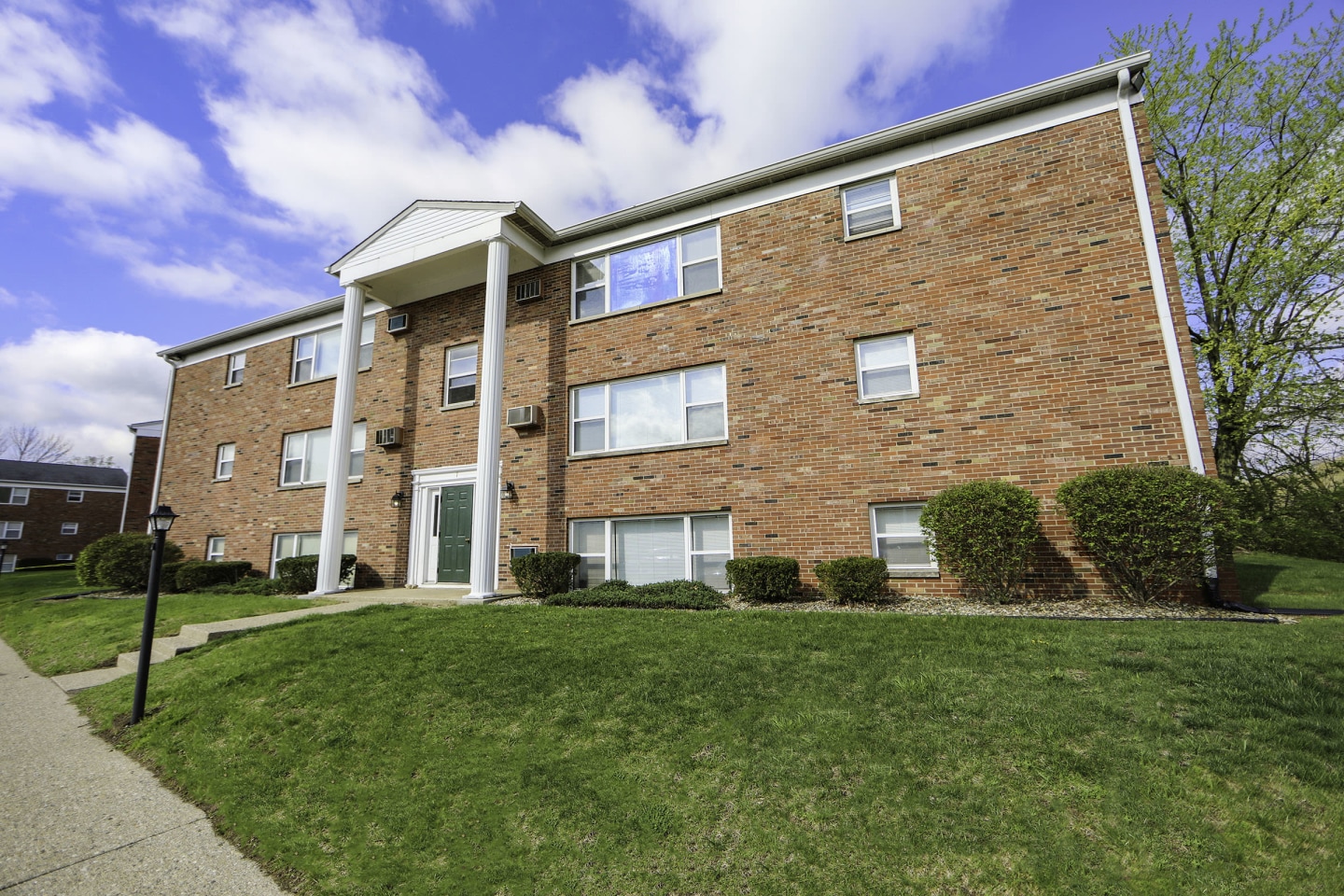Nobb Hill Apartments Image 6
