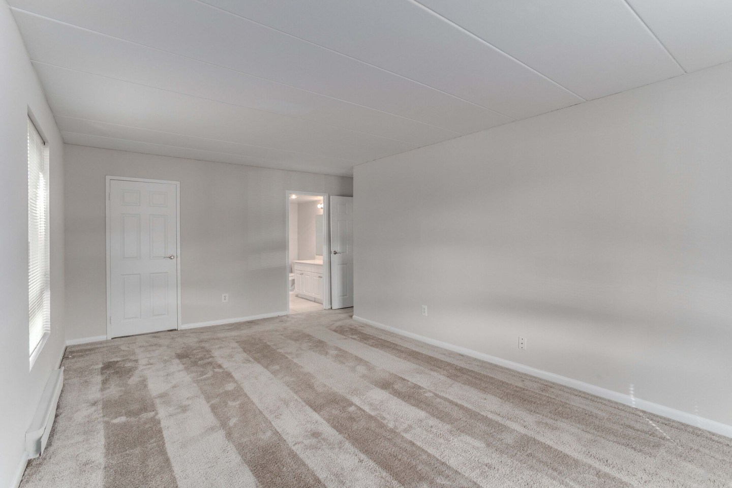 Whitney Apartments Image 18