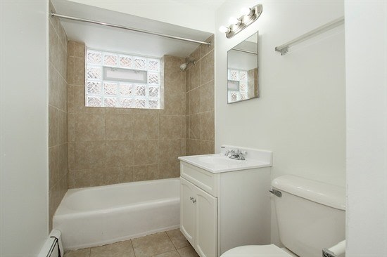 2826 E 76th Pl Image 8