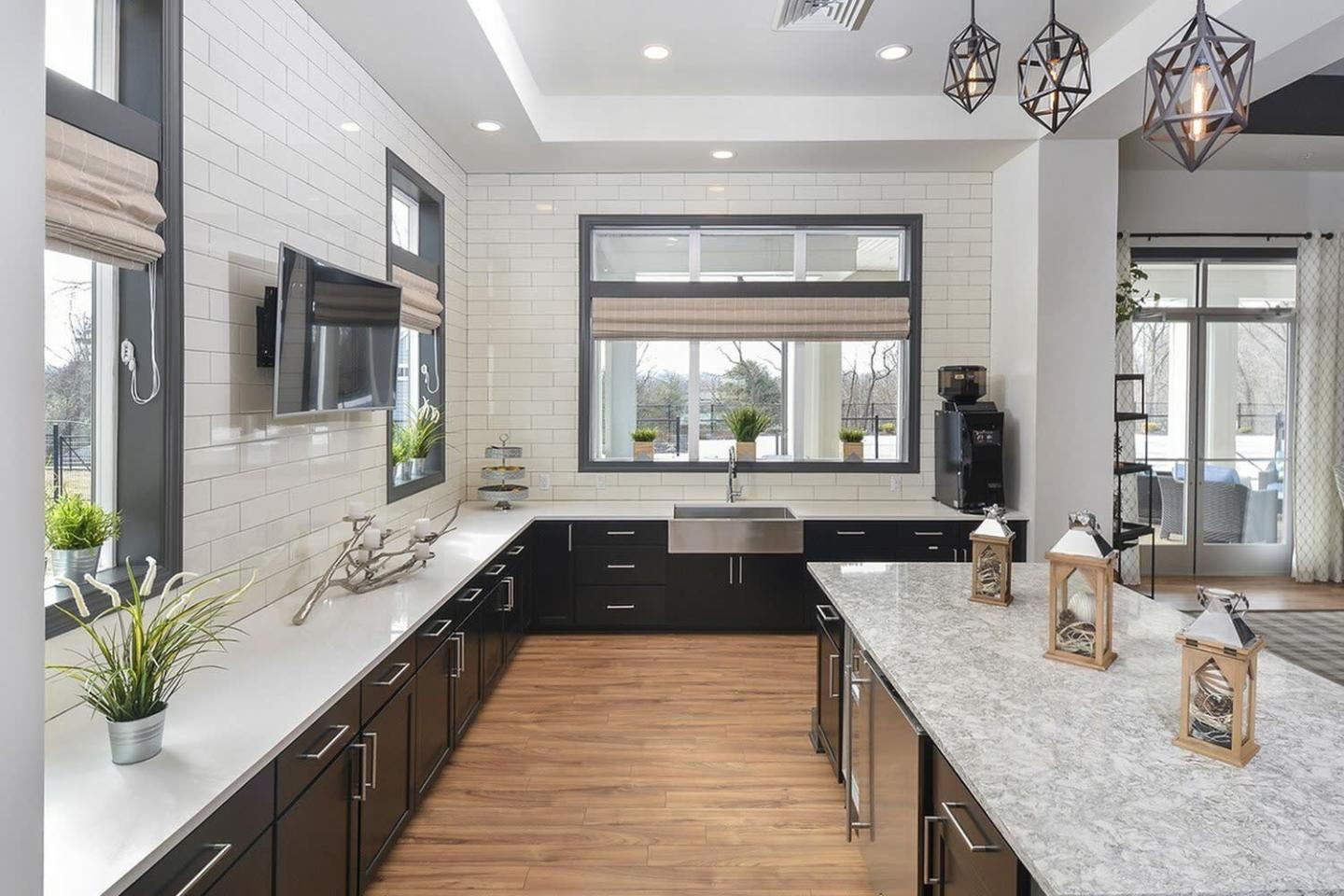 Westside Apartments and Shopping Image 18