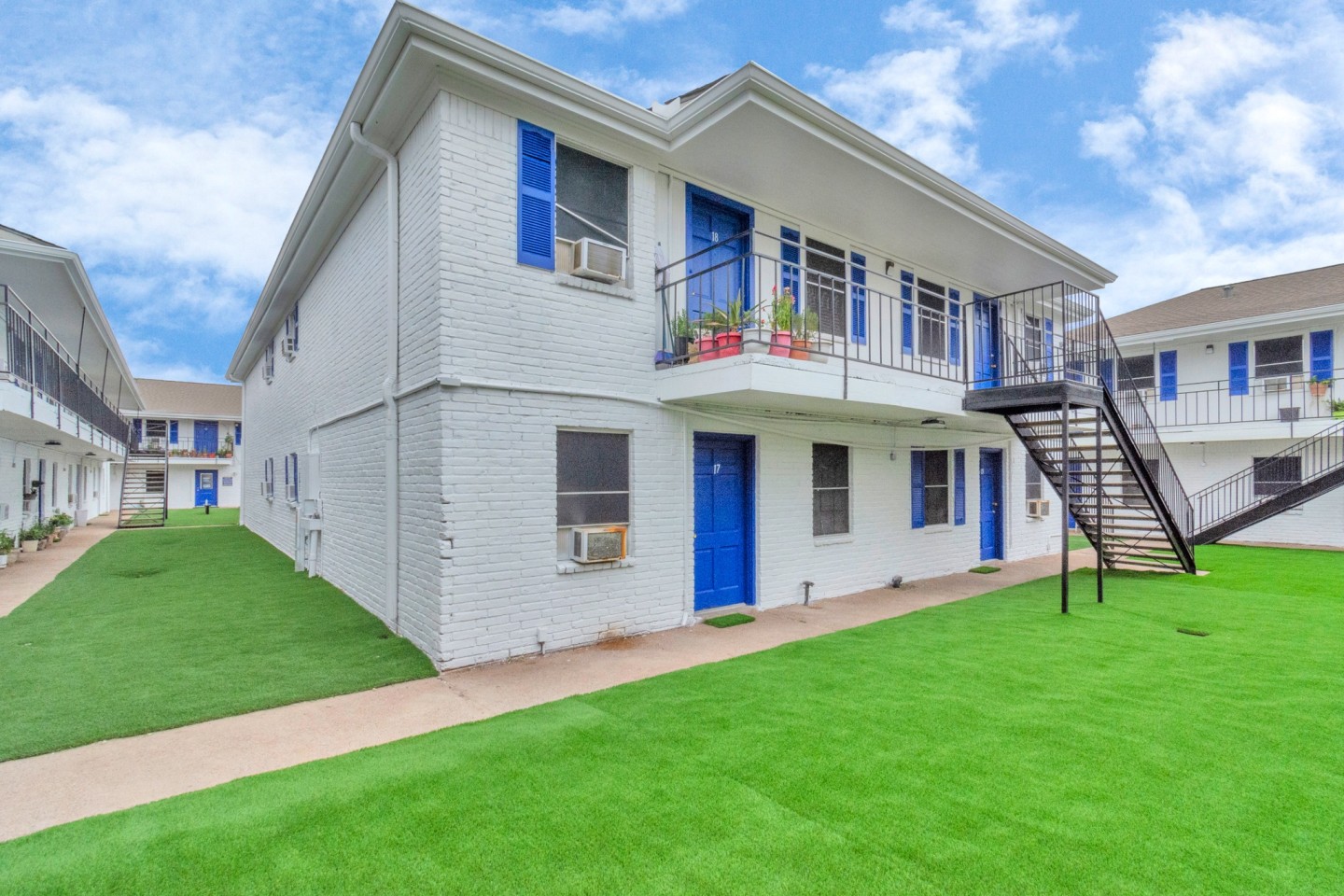 Post Oak Apartment Image 17
